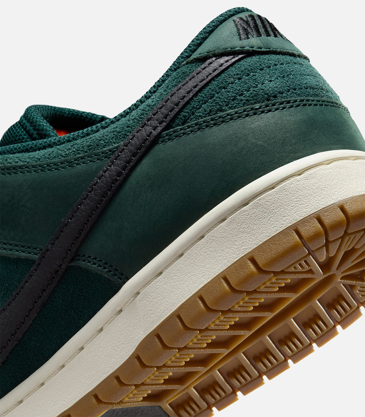 Nike SB Dunk Low Pro