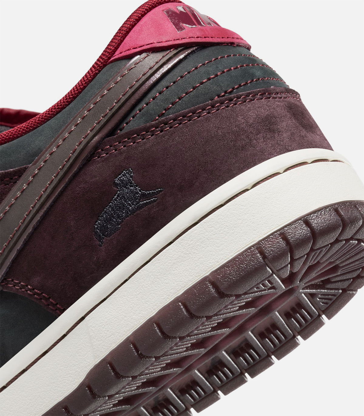 Nike SB X Riot Dunk Low Pro