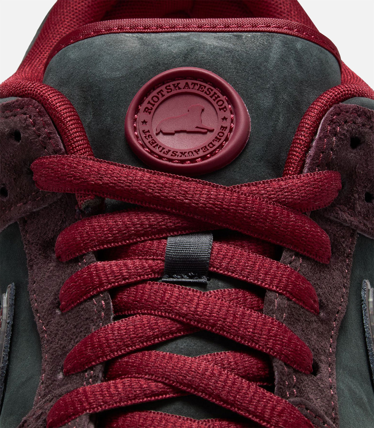 Nike SB X Riot Dunk Low Pro