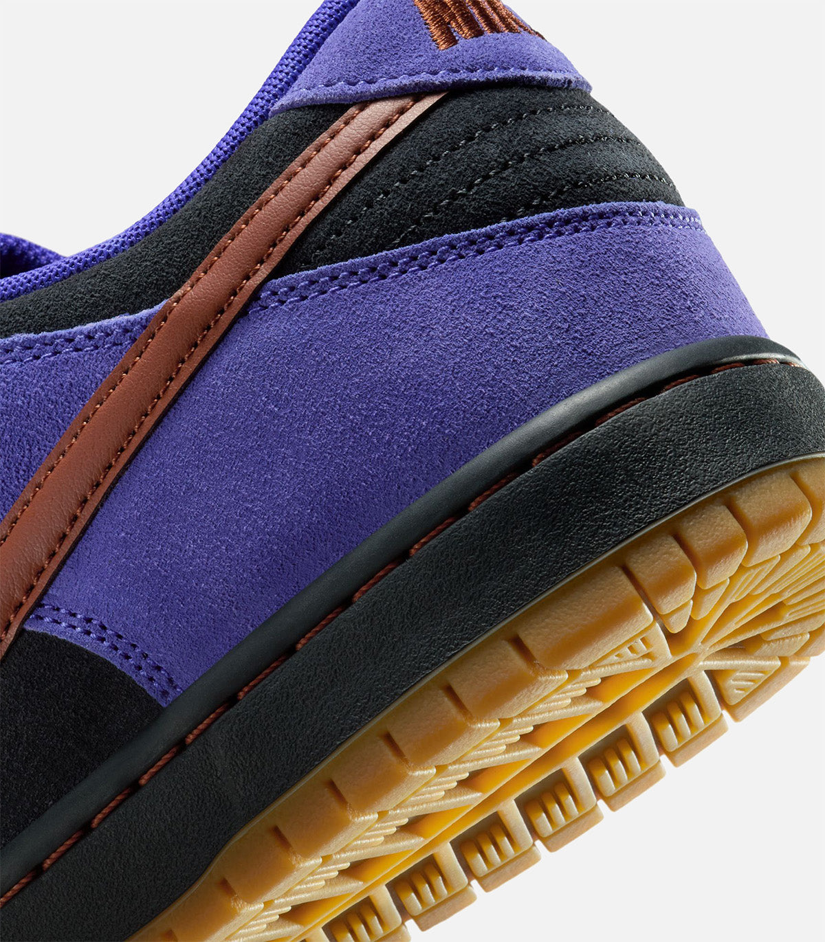 Nike SB Dunk Low Pro