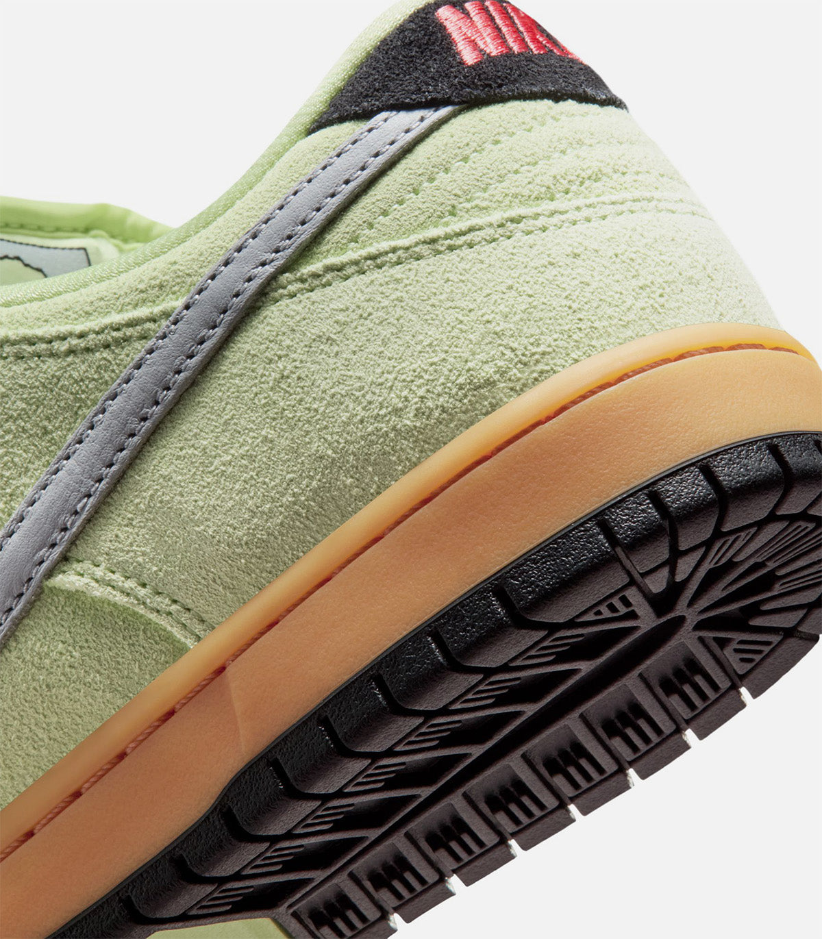 Nike SB Dunk Low Pro