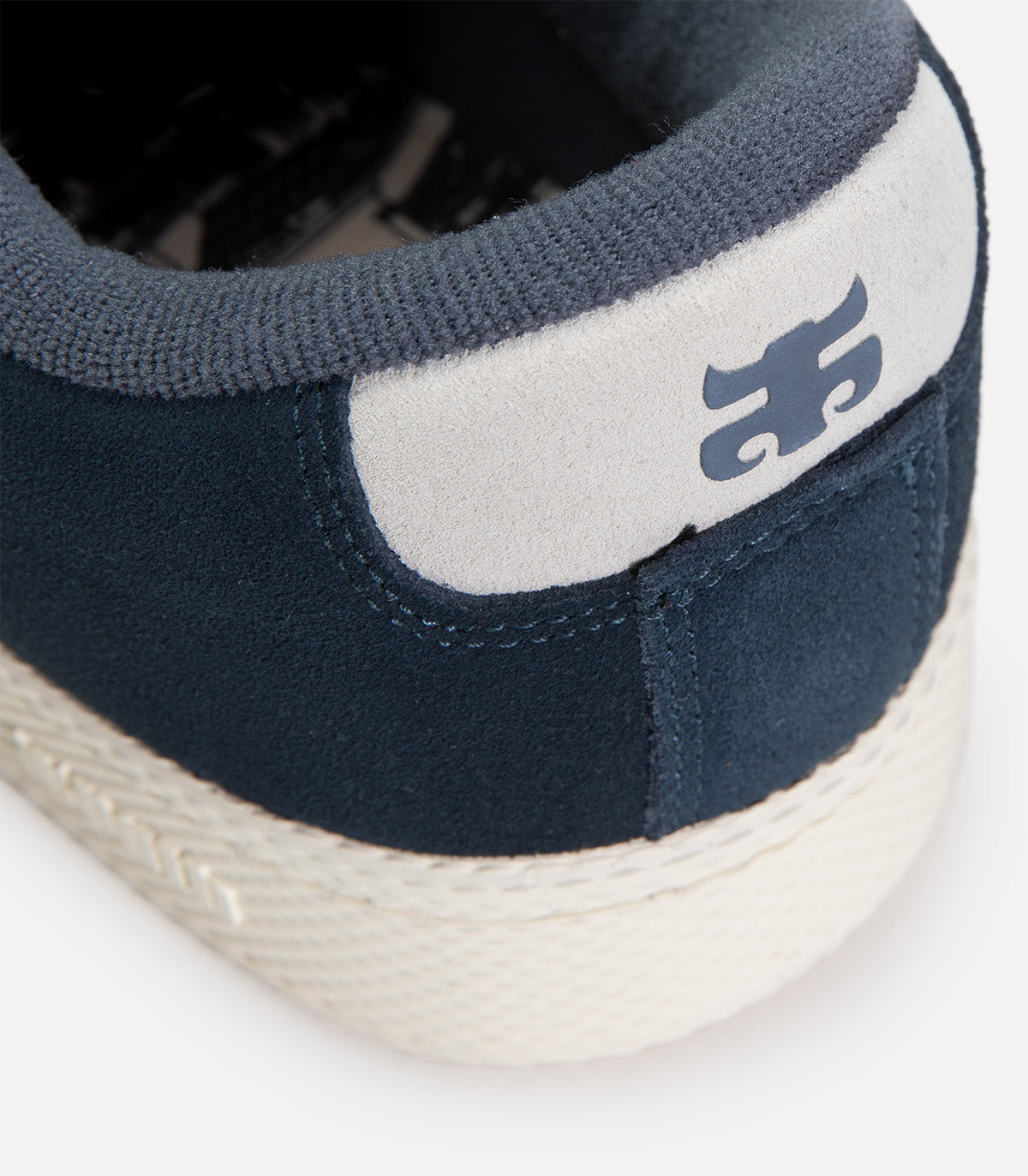 IPATH X Magenta Cricket