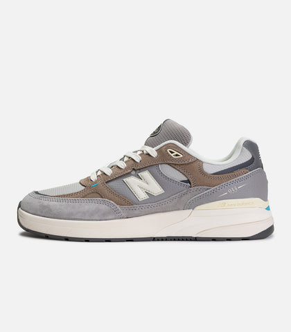 New Balance Numeric Reynolds 933